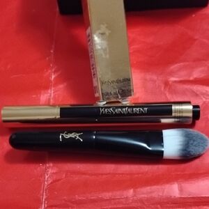 Yves Saint Laurent  Concealer In Almond+ Free YSL Makeup Brush